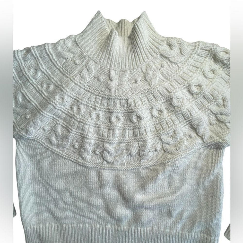 Banana Republic Couronne Cable Knit
Sweater, size XL - Picture 3 of 11